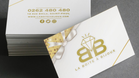 Carte de visite d'une bijouterie avec le logo et le contact